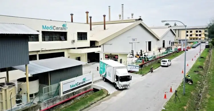 মালয়েশিয়ায় ১৭২ বাংলাদেশি কর্মীর চাকরিচ্যুতির নোটিশ ঘিরে উত্তেজনা