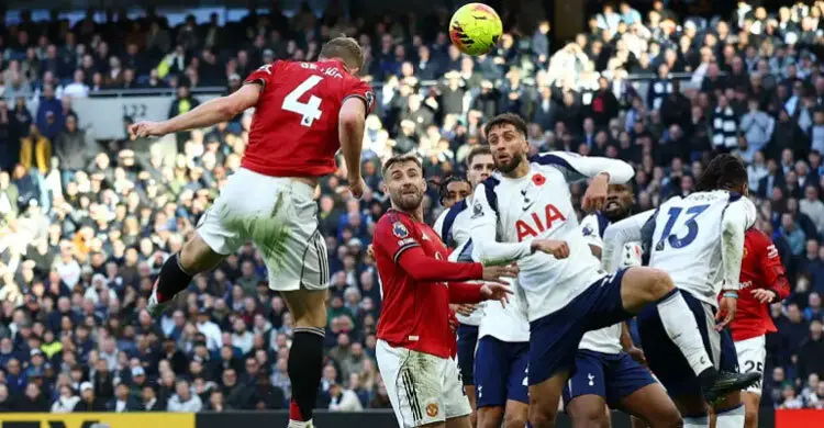 শেষ মুহূর্তের গোলে টটেনহ্যামের সঙ্গে নাটকীয় ড্র ম্যানইউর