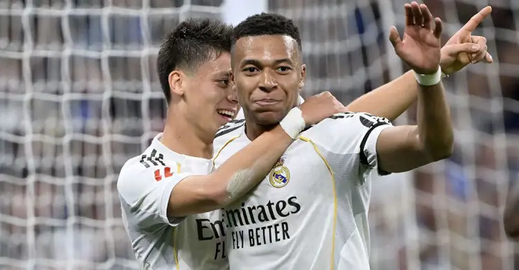 এমবাপের জোড়া গোল, ভিনিসিয়ুসের পেনাল্টি মিস