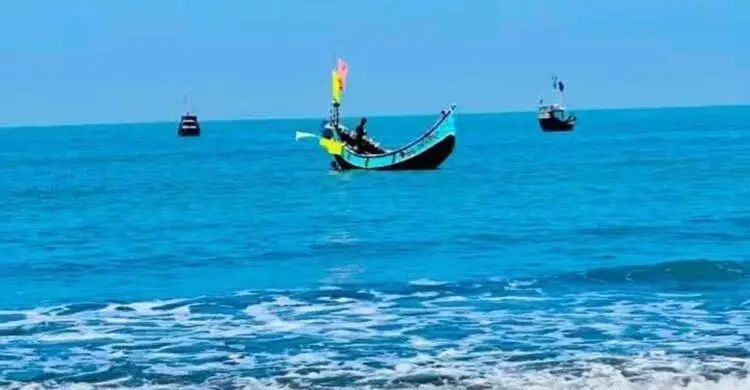 বঙ্গোপসাগর থেকে ১২ বাংলাদেশিকে ধরে নিয়ে গেছে আরাকান আর্মি