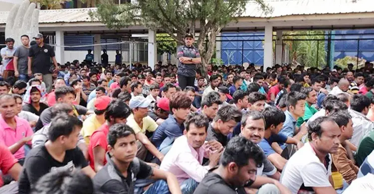 মালয়েশিয়ায় এক বছরে আটক ৯০ হাজারের বেশি অবৈধ অভিবাসী