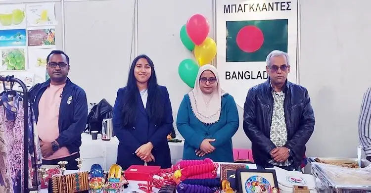 আন্তর্জাতিক ক্রিসমাস বাজারে বাংলাদেশসহ ৪০ দেশের অংশগ্রহণ