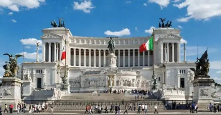 ভুয়া পারমিটে ইতালিতে পাচার, আটক ৭