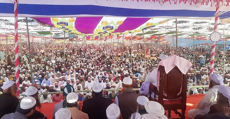 কুড়িগ্রামে ৩ দিনব্যাপী ইজতেমা শুরু, ধরলা পাড়ে মুসল্লিদের ঢল