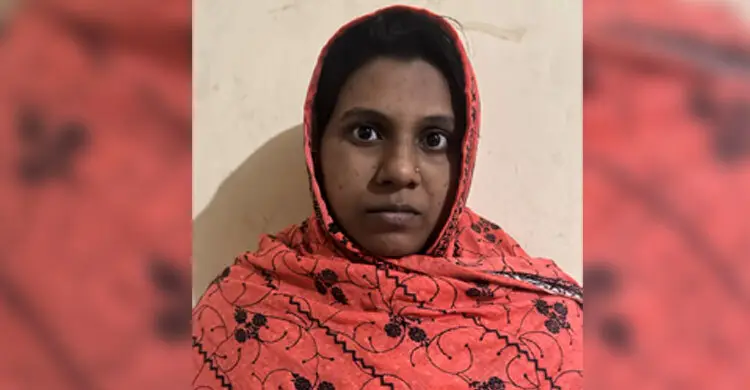 আট কুকুরছানা হত্যায় গ্রেফতার সেই নারী