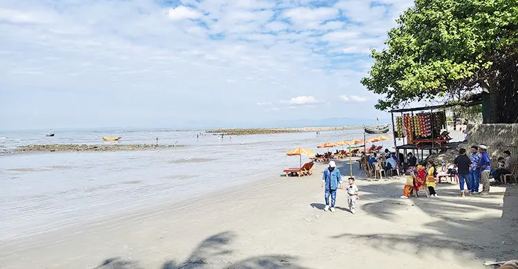 ফের পর্যটকে মুখর সেন্টমার্টিন