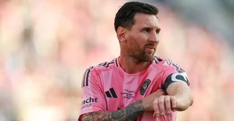 ভারতে সফরে নিজের ভাস্কর্য উন্মোচন করবেন মেসি