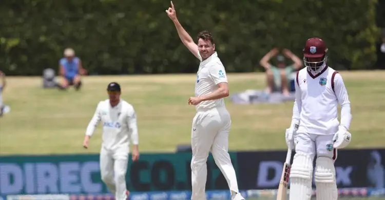 অদ্ভুত ধসে ৩২৩ রানে হারলো উইন্ডিজ, সিরিজ নিউজিল্যান্ডের