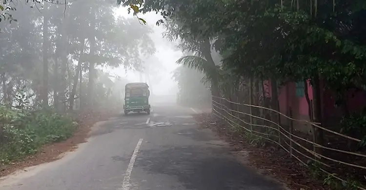 ফেনীতে তীব্র শীতে বিপর্যস্ত জনজীবন, তাপমাত্রা ৯.৯ ডিগ্রি