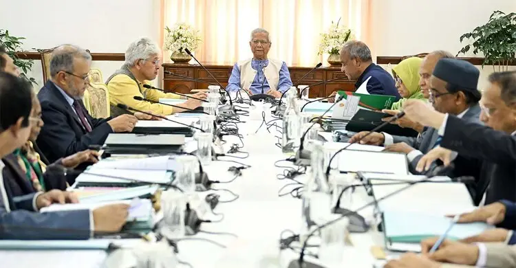 যেভাবেই হোক ভোটের আগে লুট হওয়া অস্ত্র উদ্ধার করতে হবে প্রধান উপদেষ্টা