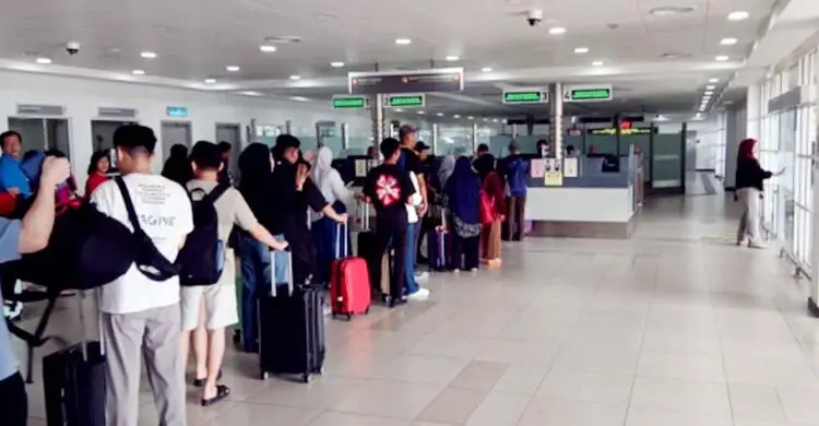 ৬ বাংলাদেশির মালয়েশিয়া প্রবেশে নিষেধাজ্ঞা