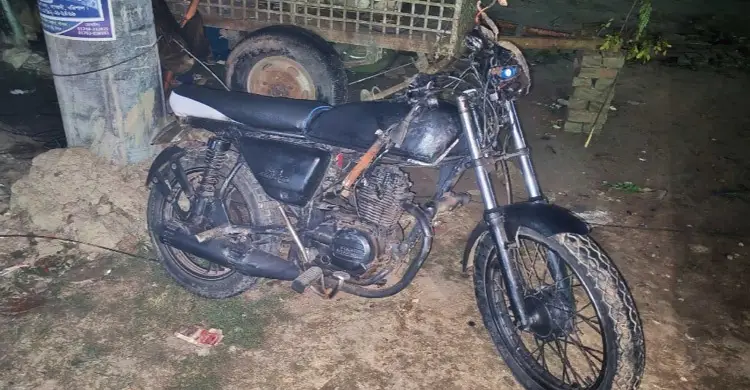 বরিশালে ট্রাকচাপায় মোটরসাইকেল আরোহী ২ যুবকের মৃত্যু