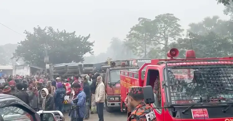 রাজশাহীতে ট্রাকচাপায় নিহত ৪