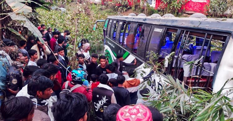 মাদারীপুরে বাস দুর্ঘটনায় নিহত বেড়ে ৭