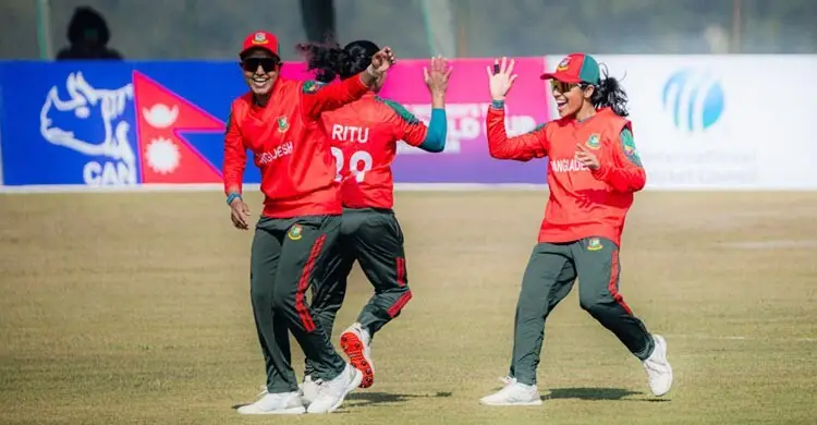 আয়ারল্যান্ডকে হারিয়ে গ্রুপ চ্যাম্পিয়ন বাংলাদেশের মেয়েরা
