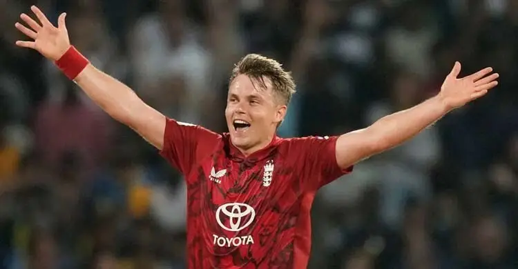 কারানের হ্যাটট্রিকে সিরিজে এগিয়ে গেলো ইংল্যান্ড