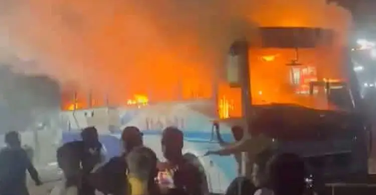 সাভারে পার্কিং করা বাসে আগুন