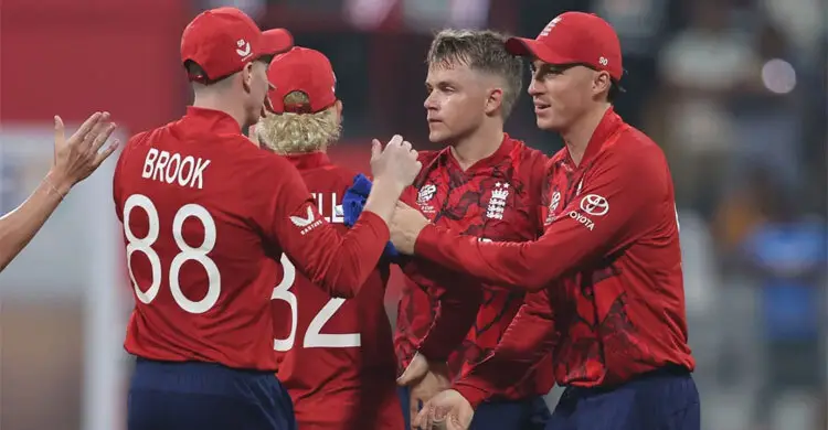 টি-২০ বিশ্বকাপ নেপালের কাছে হারতে হারতে বেঁচে গেলো ইংল্যান্ড