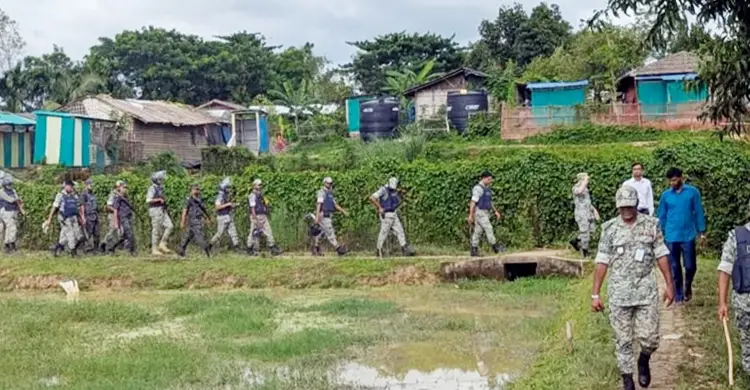 টেকনাফে রোহিঙ্গা ক্যাম্পে গুলিবর্ষণ, শিশুসহ গুলিবিদ্ধ ৫