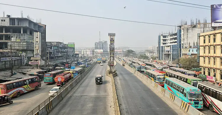 ঢাকা-চট্টগ্রাম মহাসড়কে চাপ কমেছে ঘরমুখো মানুষের
