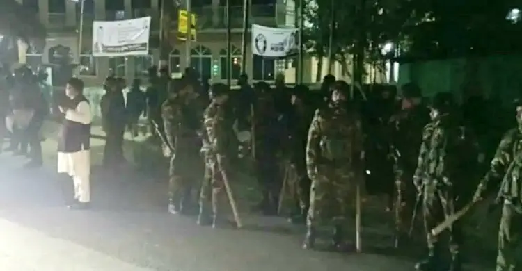 দুই কিশোরের কথা কাটাকাটি থেকে মধ্যরাতে পাঁচ গ্রামের সংঘর্ষ, আহত ১৫