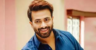 আজ ঢাকাই সিনেমার শীর্ষ নায়ক শাকিব খানের জন্মদিন