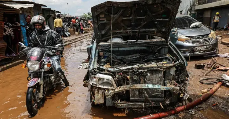 কেনিয়ায় ভারী বৃষ্টি-বন্যায় নিহত বেড়ে ৬৬