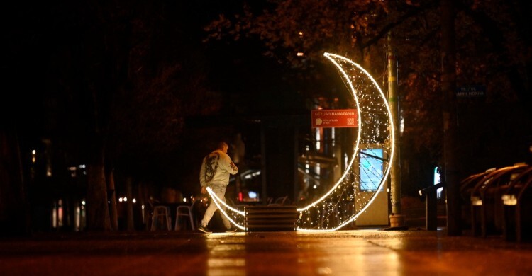 চাঁদ দেখা যায়নি, সৌদি আরবে ঈদ ২০ মার্চ