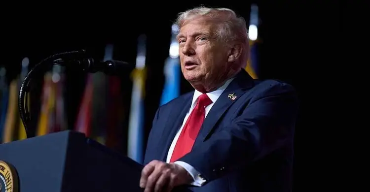 দ্য নিউ ইয়র্ক টাইমস ‘বাস্তববাদী’ নতুন নেতা পেলে ইরানের ওপর নিষেধাজ্ঞা তোলা হবে: ট্রাম্প