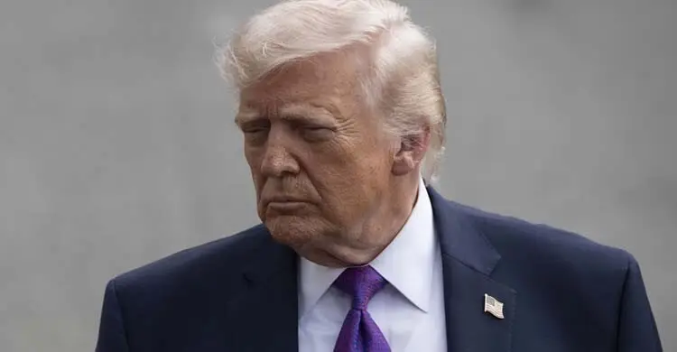 ইরান যুদ্ধ ইস্যুতে ট্রাম্প শিবিরে ফাটল স্পষ্ট