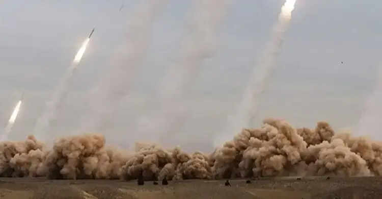 ইসরায়েলে নতুন করে ক্ষেপণাস্ত্র ছুড়েছে ইরান