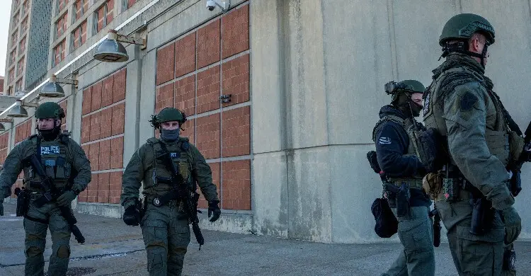 মাদুরোকে ধরার অভিযানে অংশ নেওয়া মার্কিন সেনা গ্রেফতার