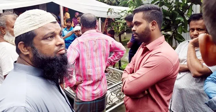 কুড়িগ্রামের নাগেশ্বরীতে ট্রাক ও মাইক্রোবাসের মুখোমুখি সংঘর্ষে পাঁচজন নিহত