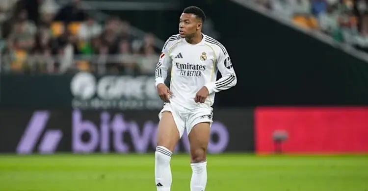 এমবাপেকে নিয়ে দুশ্চিন্তায় রিয়াল ও ফ্রান্স