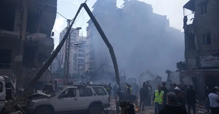 ইসরায়েলের হামলায় ধ্বংসস্তূপ লেবানন, নিহত ২৫৪