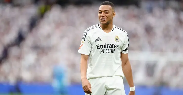 মেসি-রোনালদোকে ছাড়ালেও অধরা এমবাপের চ্যাম্পিয়ন্স লিগ শিরোপা