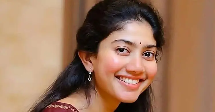 উচ্চারণ নিয়ে সমালোচনার মুখে সাই পল্লবী