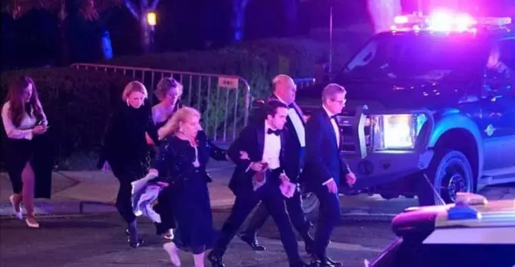 নৈশভোজের সময় বিকট শব্দ, সরিয়ে নেওয়া হলো ট্রাম্পকে