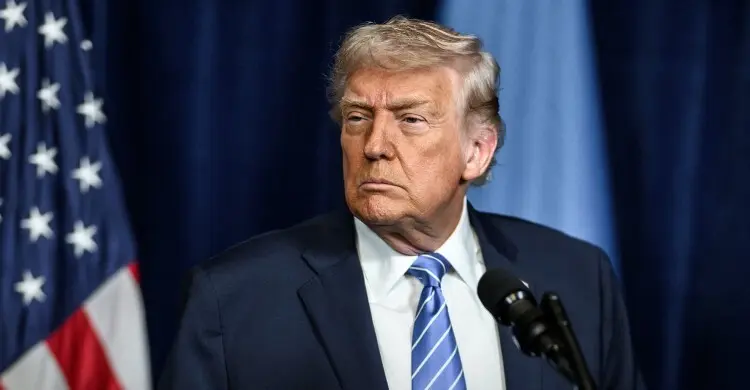 আলোচনা শুরু হতেই ট্রাম্পের মন্তব্য, ইরান ‘ভয়াবহভাবে হারছে’