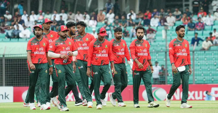 আশা জাগিয়েও হার বাংলাদেশের, সমতায় শেষ টি-টোয়েন্টি সিরিজ