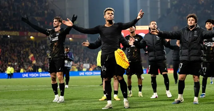 টানা পঞ্চমবার পিএসজির ঘরে লিগ ওয়ানের শিরোপা