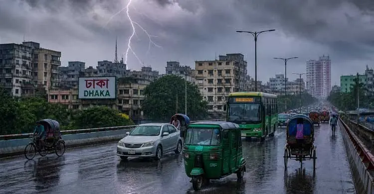 ঢাকায় আজ বজ্রসহ বৃষ্টির আভাস