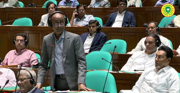 জুলাই যোদ্ধাদের যে কোনো আইনি সুরক্ষা দিতে প্রস্তুত সরকার: আইনমন্ত্রী