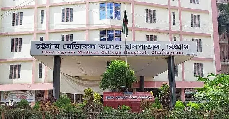 চট্টগ্রামে মোটরসাইকেল-কাভার্ডভ্যান সংঘর্ষ, প্রাণ গেলো দম্পতির