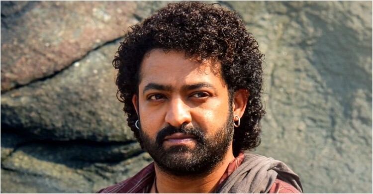 নায়কের চেয়ে ভিলেন শক্তিশালী হওয়ায় ট্রল, এলো জবাব