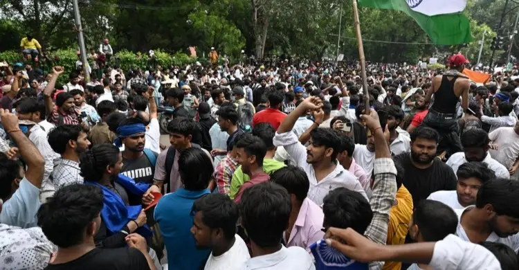 আন্দোলন প্রত্যাহারের পর ভারতে চলছে ধরপাকড়