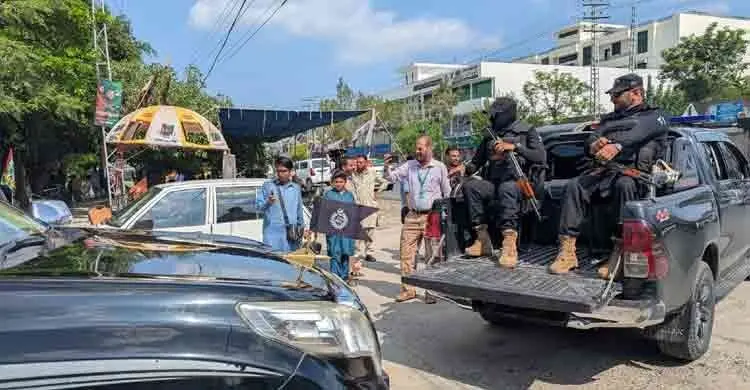 আজাদ কাশ্মীরে পাকিস্তানি বাহিনীর গুলিতে নিহত ৩০