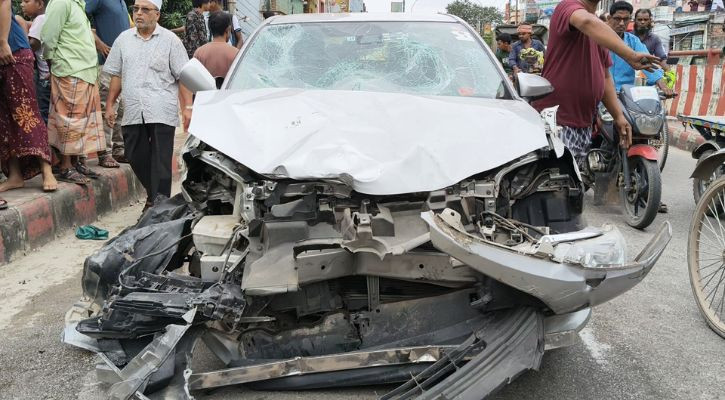 ব্রাহ্মণবাড়িয়ায় ফ্লাইওভারে ত্রিমুখী সংঘর্ষে আহত ৬