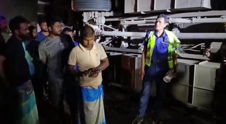সিরাজগঞ্জে বাস-ট্রাকের সংঘর্ষে নিহত ২,আহত ১০ জন
