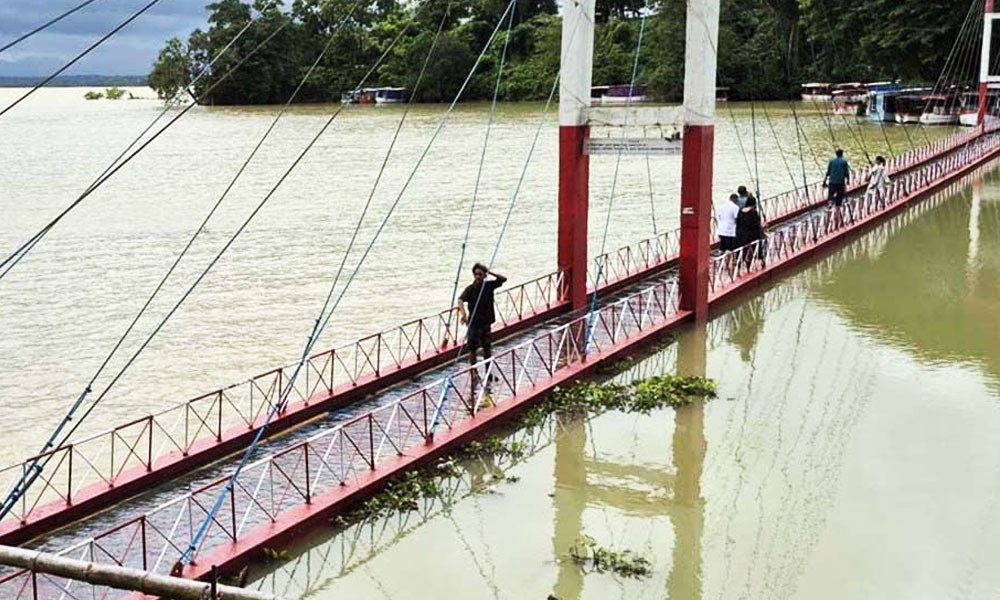 ডুবে গেছে কাপ্তাই হ্রদের ঝুলন্ত সেতু, প্লাবিত নিম্নাঞ্চল